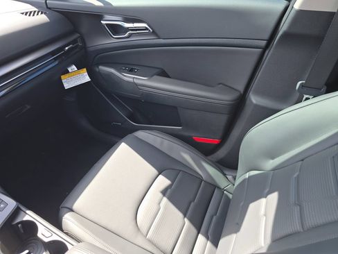 New 2026 Kia Sportage SX AWD/4WD image 16