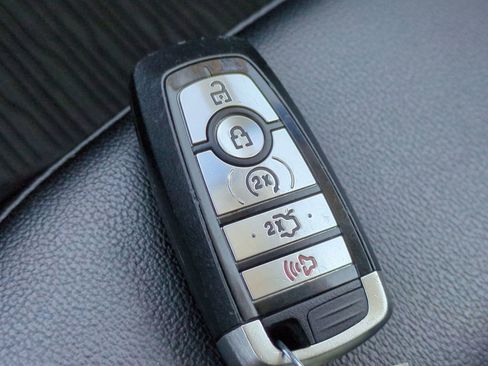 Certified 2019 Ford Edge SEL w/ Equipment Group 201A image 40