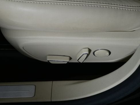 Used 2014 Lincoln MKZ AWD w/ Equipment Group 102A Reserve image 20