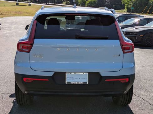 Used 2026 Volvo XC40 B5 Core AWD/4WD image 5