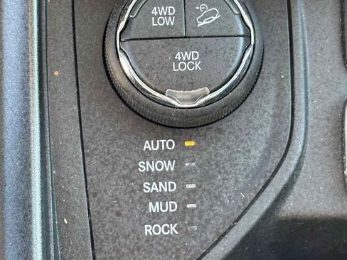 Used 2018 Jeep Compass Trailhawk w/ Leather Interior Group AWD/4WD image 21