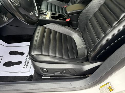 Used 2012 Volkswagen CC R-Line FWD image 31