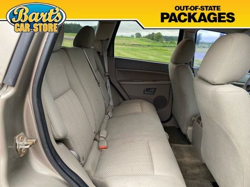 Used 2006 Jeep Grand Cherokee Laredo w/ Trailer Tow Group AWD/4WD image 11
