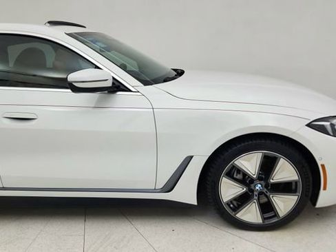 Used 2025 BMW i4 xDrive40i w/ Premium Package image 7
