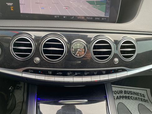 Used 2020 Mercedes-Benz S 560 4MATIC Sedan w/ Premium Package image 24