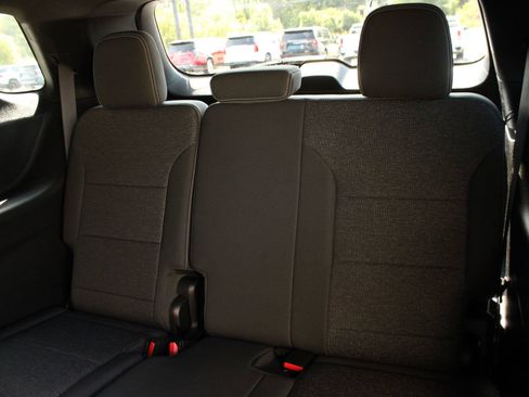 Used 2024 Chevrolet Traverse LT w/ LPO, Floor Liner Package AWD/4WD image 19