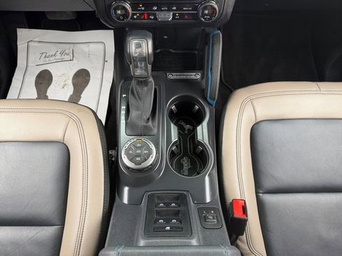 Used 2024 Ford Bronco Wildtrak image 15