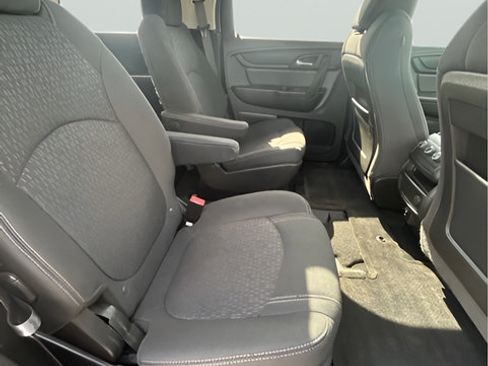 Used 2015 GMC Acadia SLE AWD/4WD image 9