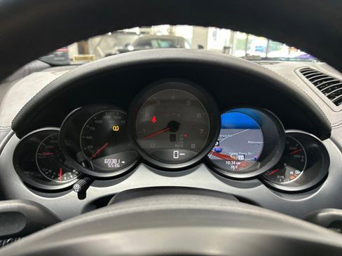 Used 2014 Porsche Cayenne GTS AWD/4WD image 55
