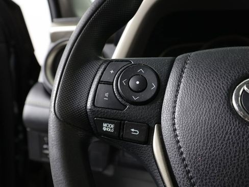 Used 2015 Toyota RAV4 XLE FWD image 32