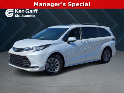 Used 2023 Toyota Sienna XLE