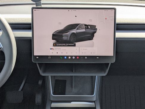 Used 2026 Tesla Model Y 2WD image 18