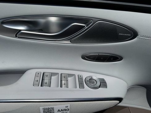 Used 2026 Genesis GV70 2.5T Advanced AWD/4WD image 11