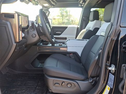 New 2025 GMC Hummer EV 2X image 5