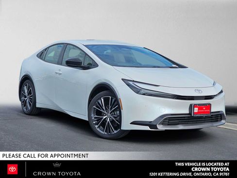 Certified 2026 Toyota Prius XLE FWD image 1