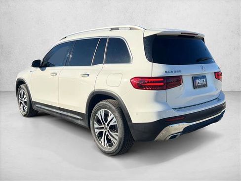 Used 2024 Mercedes-Benz GLB 250 4MATIC image 8