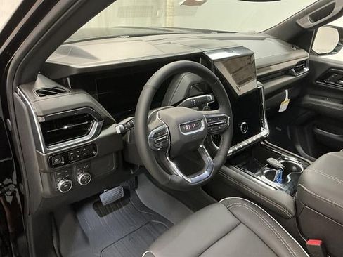 New 2026 GMC Yukon Elevation w/ LPO, Elevation Black Package AWD/4WD image 37