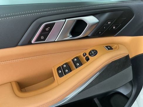 Certified 2025 BMW X5 M60i AWD/4WD image 18