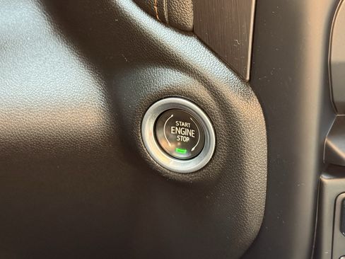 Used 2021 GMC Sierra 1500 AT4 w/ AT4 Preferred Package image 21