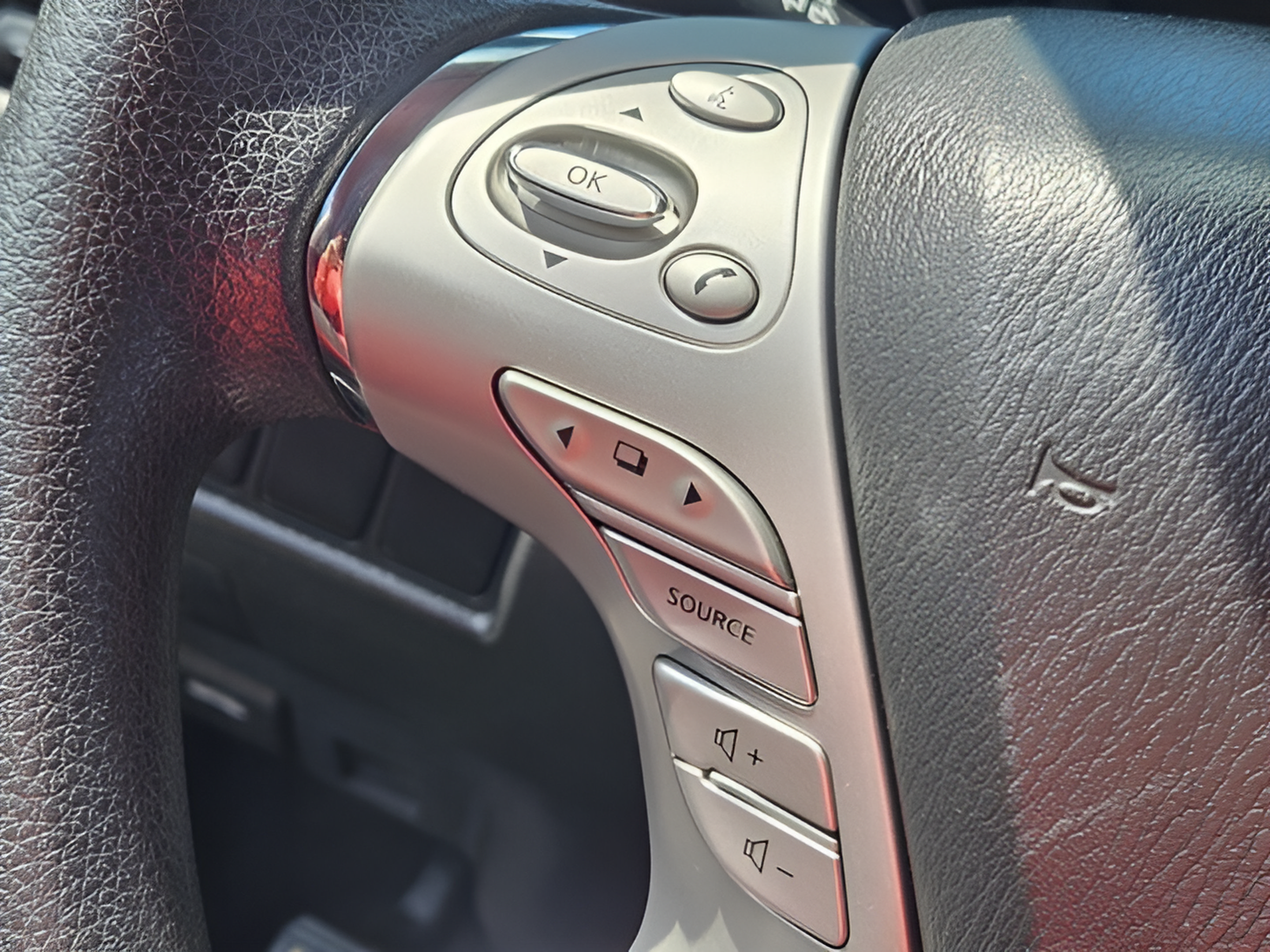 Used 2015 Nissan Murano S w/ Navigation Package FWD image 22
