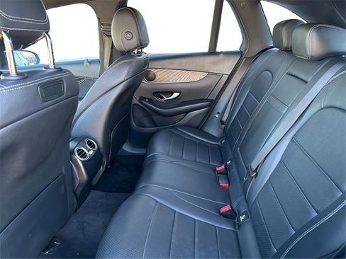 Used 2018 Mercedes-Benz GLC 300 w/ Premium Package image 11