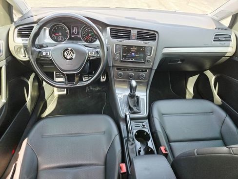 Used 2017 Volkswagen Golf Alltrack SE image 12