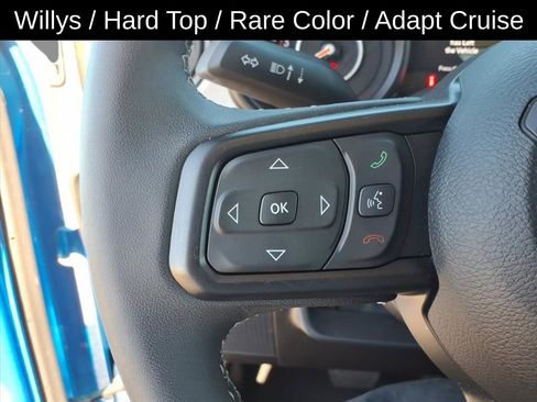 Used 2025 Jeep Wrangler Sport image 21