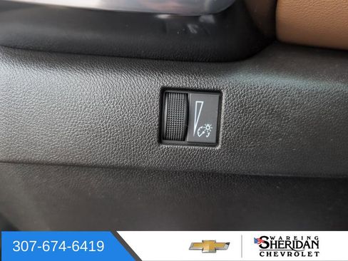 Used 2024 GMC Canyon AT4 image 24