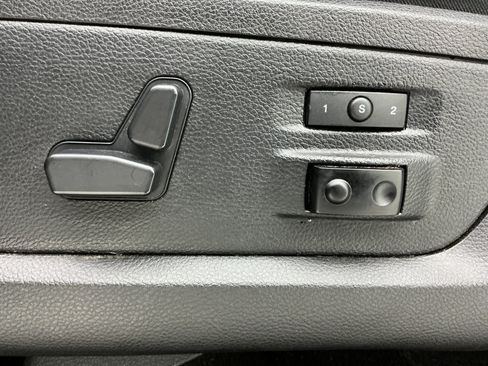 Used 2016 RAM 1500 Laramie w/ Convenience Group AWD/4WD image 41