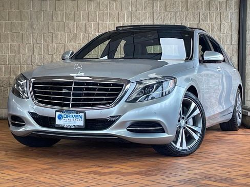 Used 2016 Mercedes-Benz S 550 4MATIC Sedan image 2