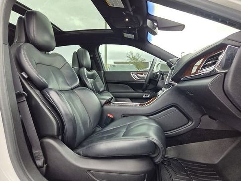 Used 2017 Lincoln Continental Reserve image 20