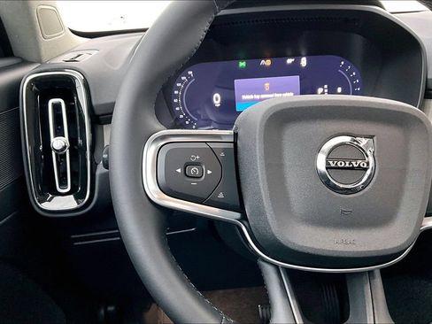New 2026 Volvo XC40 B5 Plus w/ Climate Package AWD/4WD image 16