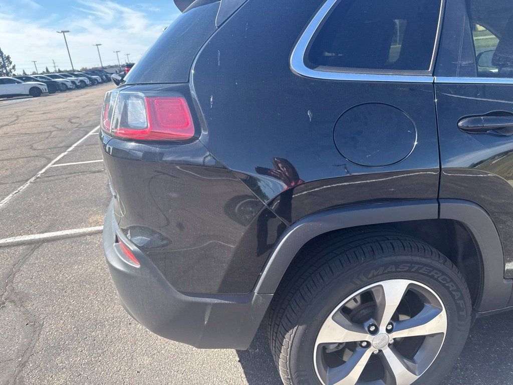 Used 2020 Jeep Cherokee Limited AWD/4WD image 11