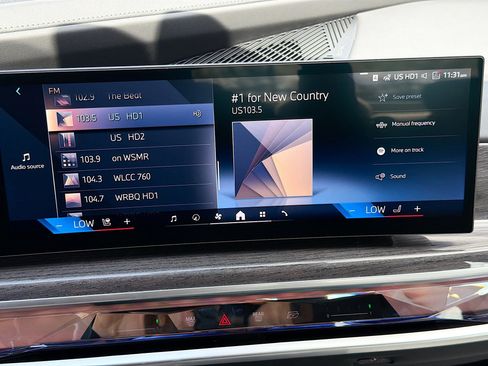 New 2026 BMW 740i w/ Premium Package image 31