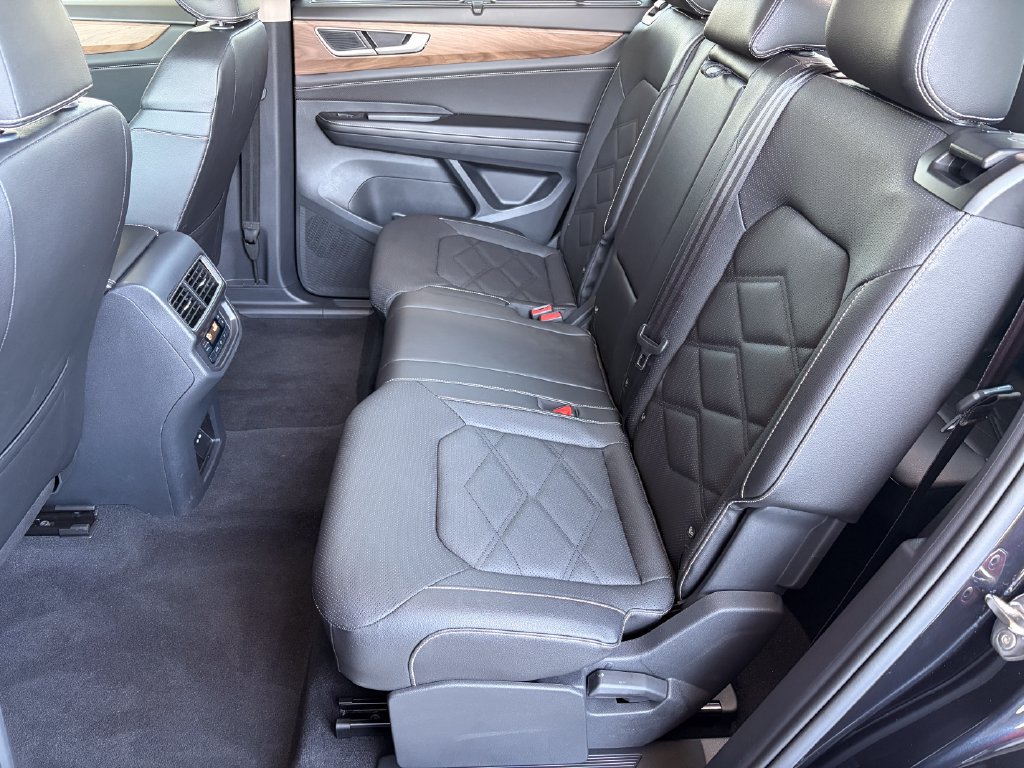 Used 2026 Volkswagen Atlas SE AWD/4WD image 11