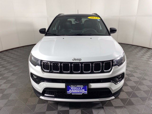 Used 2023 Jeep Compass Limited w/ Sun and Sound Group AWD/4WD image 13