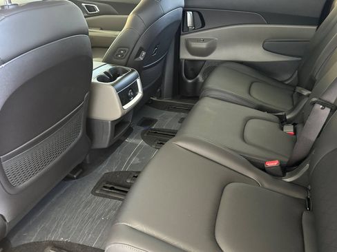 New 2026 Kia Carnival EX FWD image 12