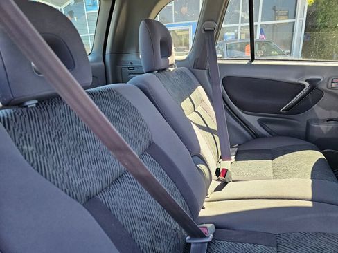 Used 2003 Toyota RAV4 4WD image 16