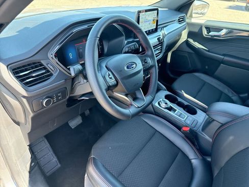 Used 2025 Ford Escape ST-Line image 16