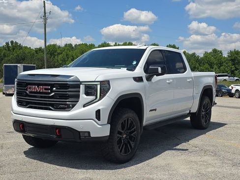 Used 2022 GMC Sierra 1500 AT4 w/ AT4 Premium Package AWD/4WD image 2