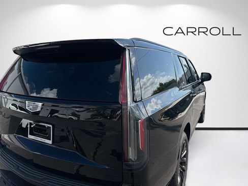 Used 2022 Cadillac Escalade ESV Sport Platinum w/ LPO, ONYX Package RWD image 10