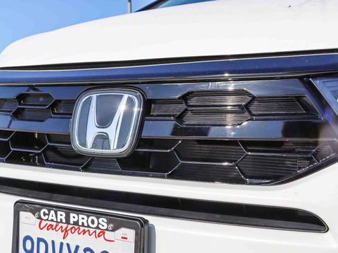 Certified 2025 Honda Odyssey Elite image 13