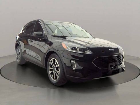 Used 2020 Ford Escape SEL FWD image 2