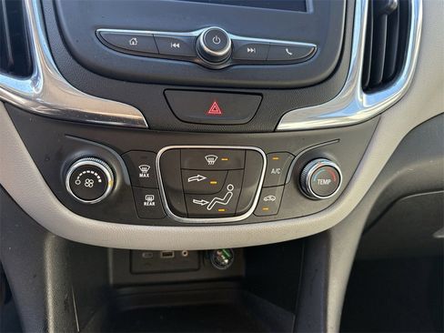 Used 2020 Chevrolet Equinox LS w/ LS Convenience Package image 20