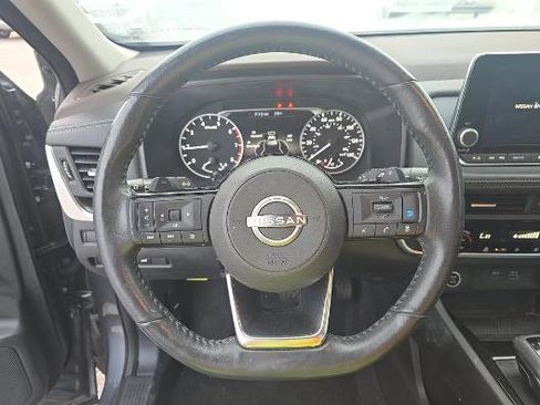 Used 2023 Nissan Rogue SV w/ SV Premium B Package FWD image 10