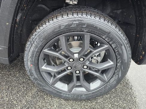 New 2025 Jeep Grand Cherokee Limited image 7