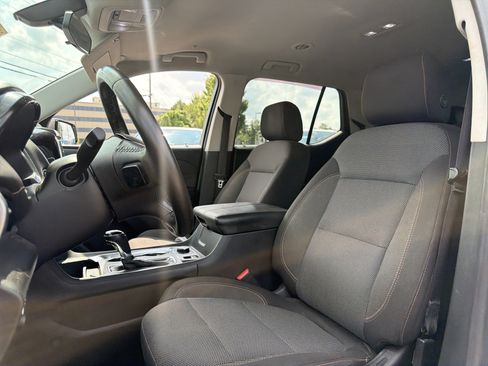 Used 2018 Chevrolet Traverse LT FWD image 13