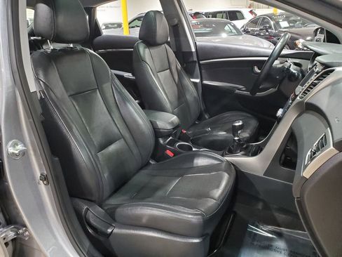 Used 2014 Hyundai Elantra GT w/ Option Group 03 image 14