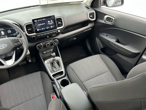 New 2026 Hyundai Venue SE image 15