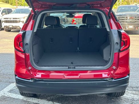 Used 2024 GMC Terrain SLT w/ Infotainment Package II AWD/4WD image 8